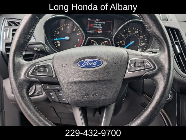 Used 2019 Ford Escape Titanium AWD/4WD image 17