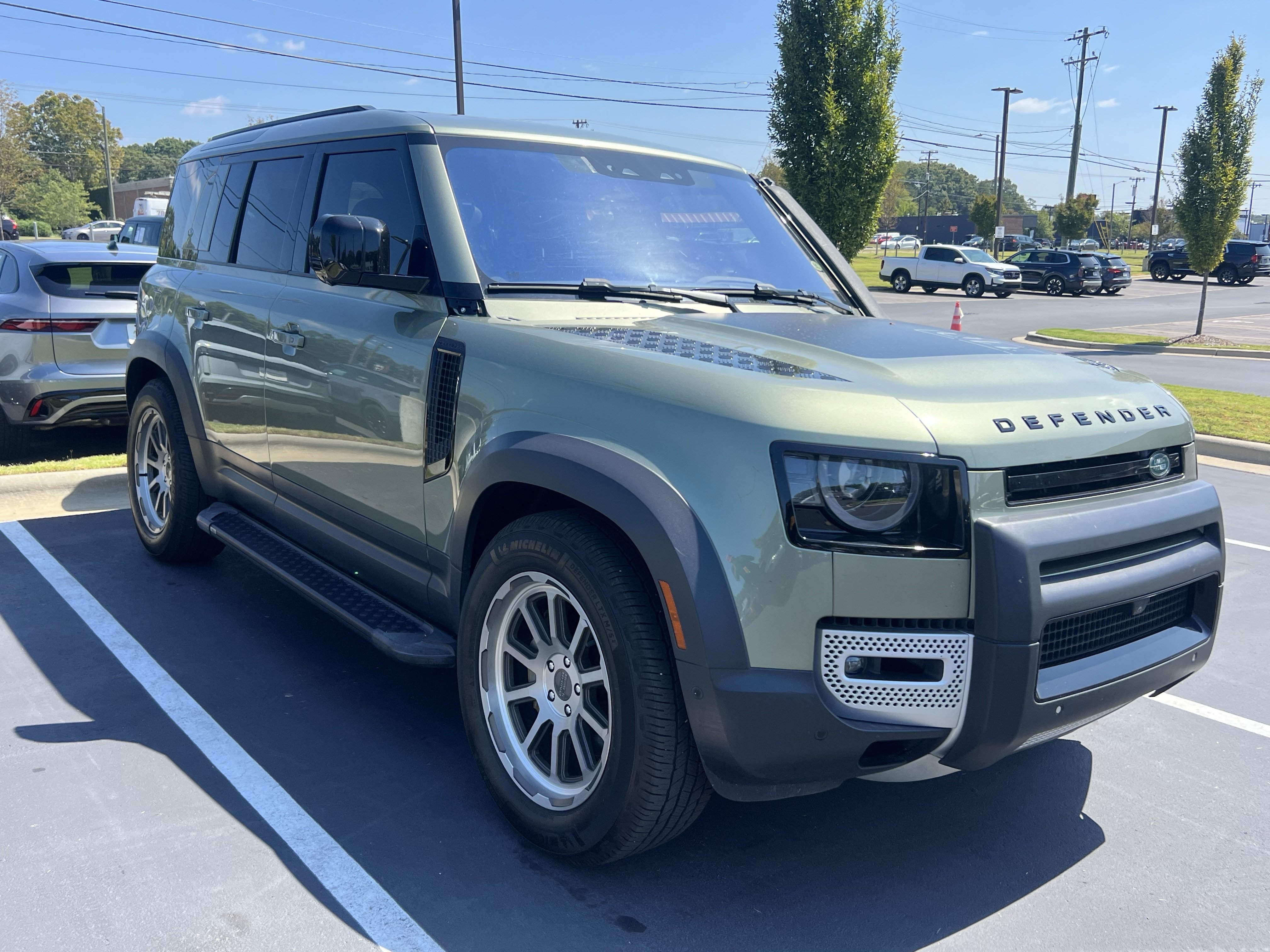 Used 2022 Land Rover Defender 110 SE AWD/4WD image 9