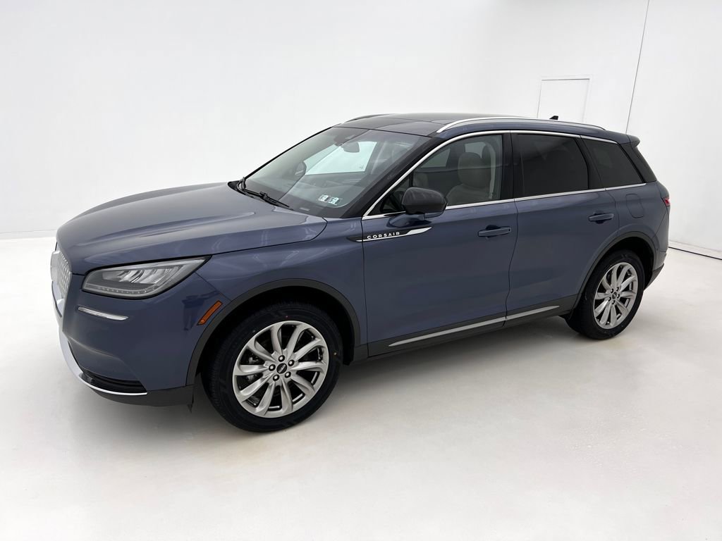Used 2022 Lincoln Corsair AWD w/ Premium Package image 5