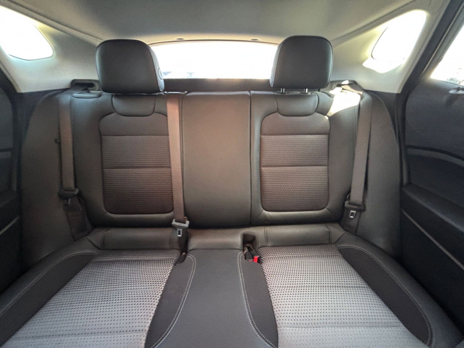 Used 2025 Chevrolet Trax LT FWD image 38
