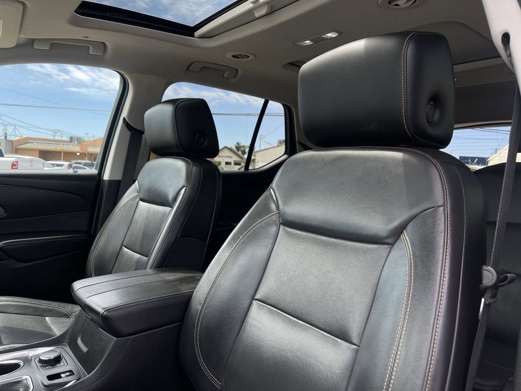 Used 2021 Chevrolet Traverse Premier w/ Redline Edition AWD/4WD image 20