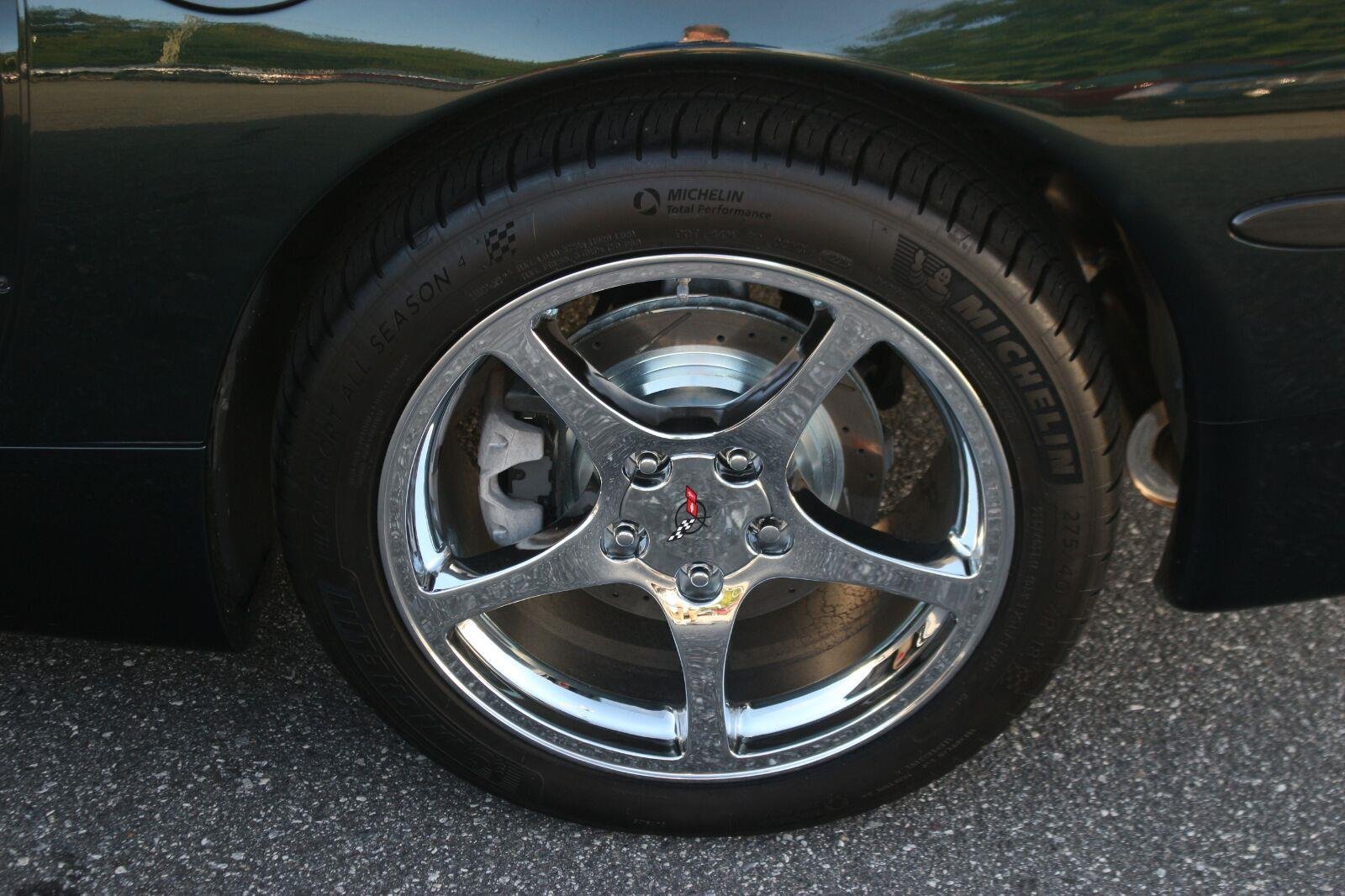 Used 2000 Chevrolet Corvette Convertible w/ Performance Handling Pkg RWD image 26