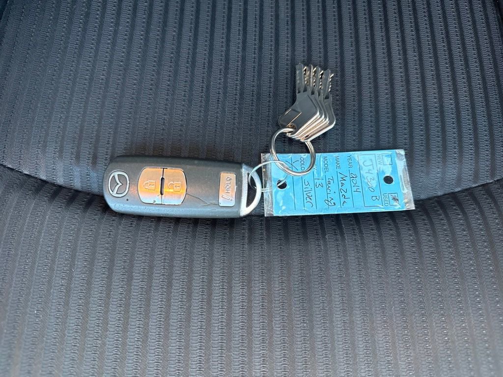 Used 2014 MAZDA MAZDA3 i Touring image 50