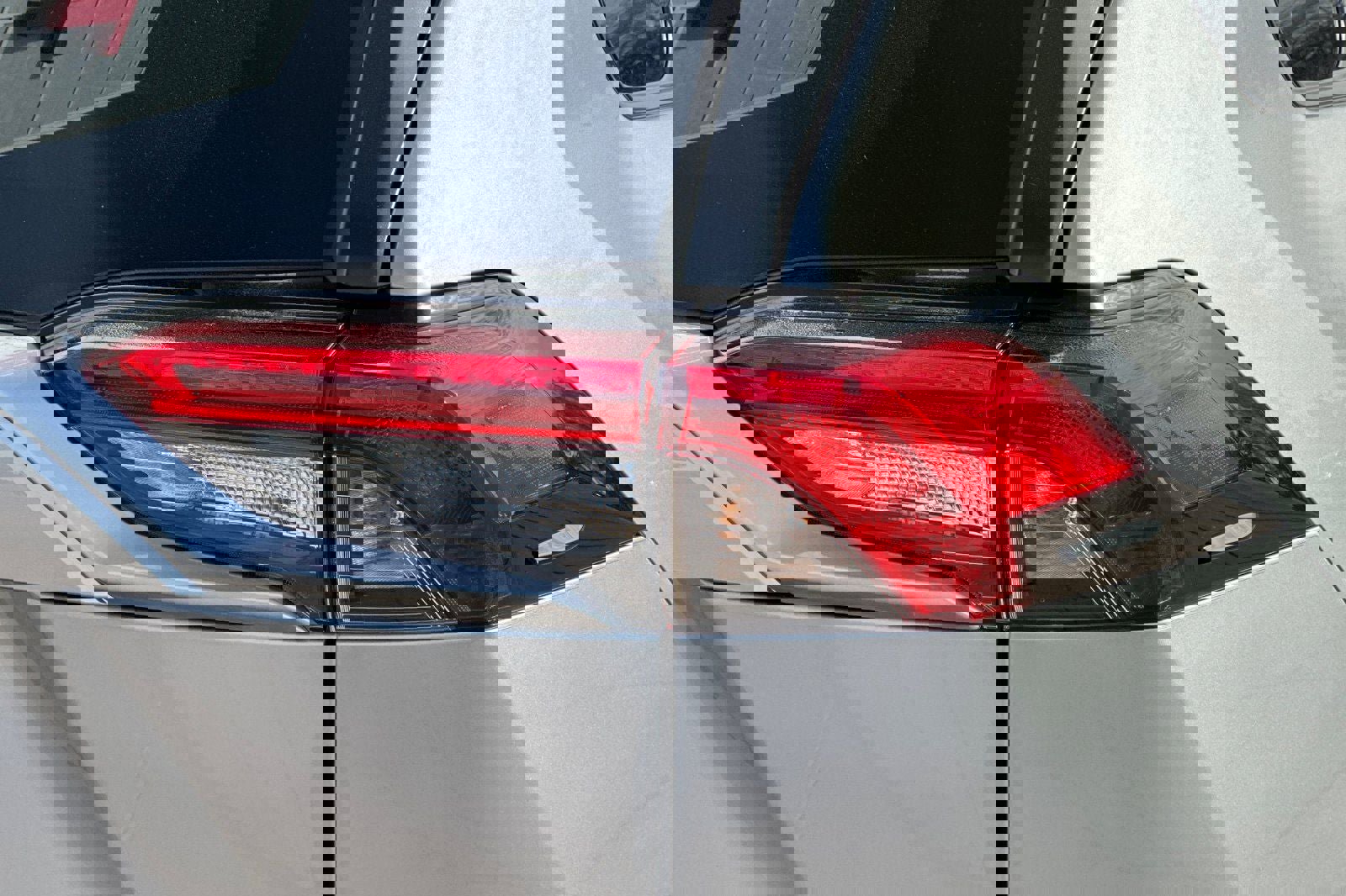 New 2025 Toyota RAV4 XLE image 33