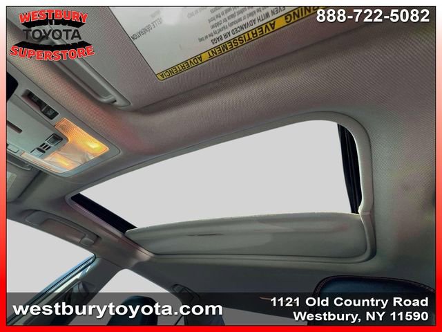 Used 2016 Toyota Camry SE w/ Moonroof Package FWD image 32