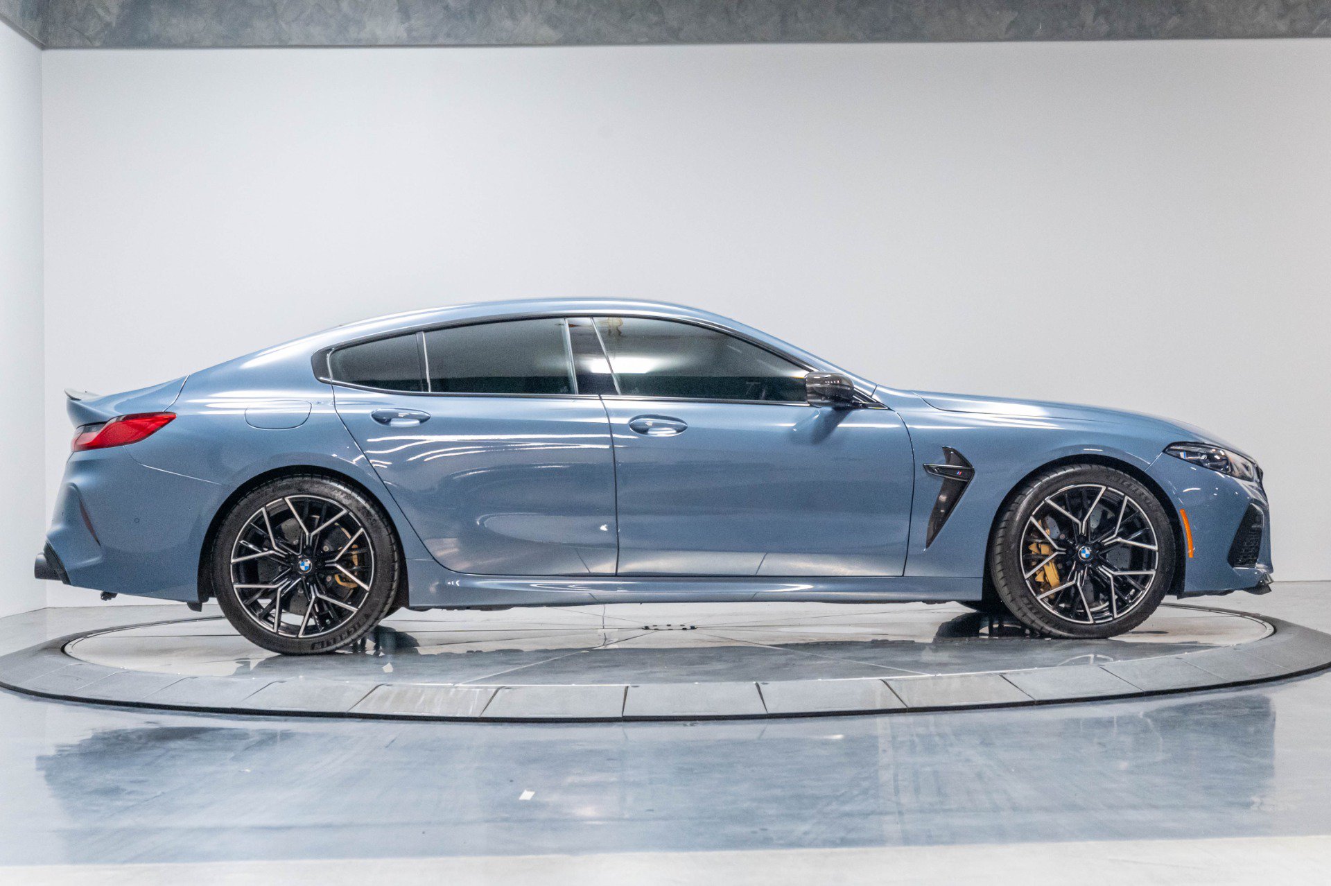 Used 2022 BMW M8 Gran Coupe xDrive Competition w/ M Carbon Exterior Package AWD/4WD image 36