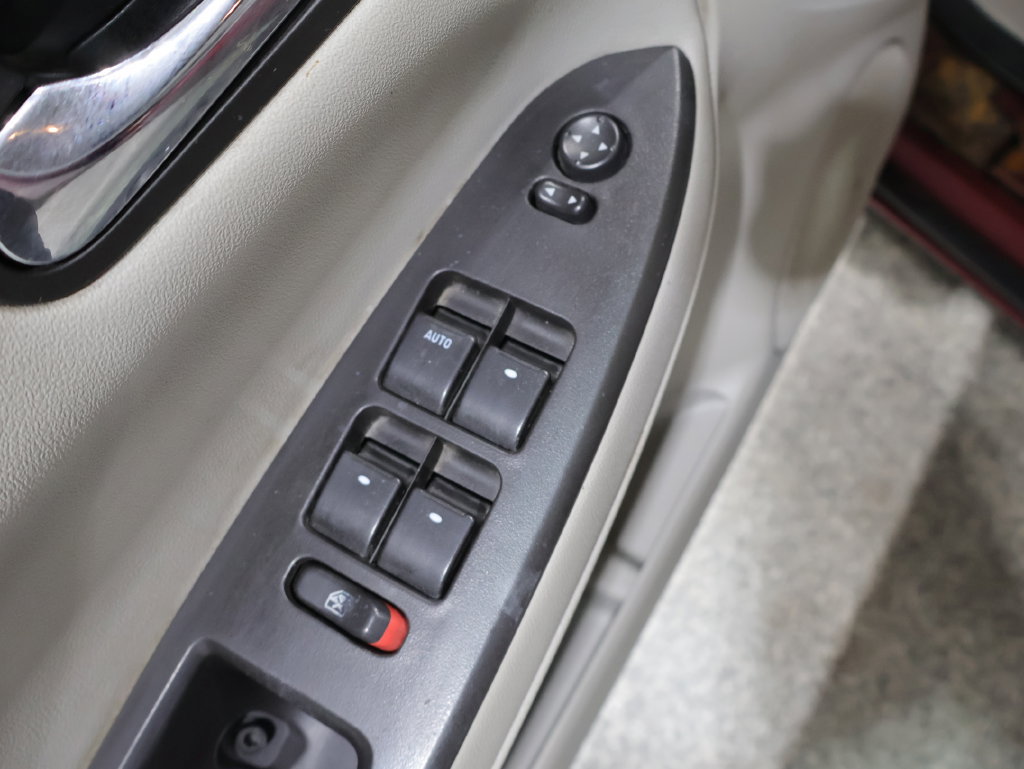 Used 2008 Chevrolet Impala LT FWD image 16