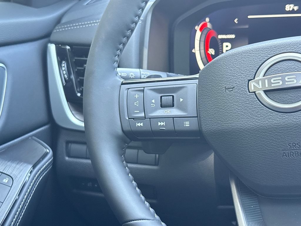 New 2026 Nissan Rogue Platinum AWD/4WD image 14
