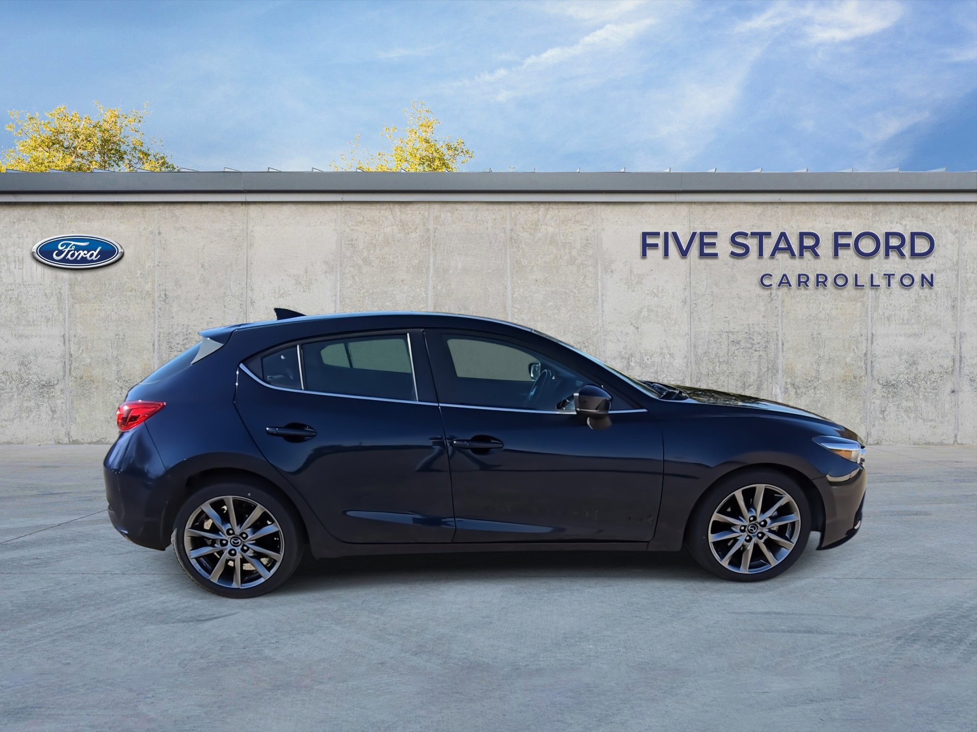 Used 2018 MAZDA MAZDA3 Grand Touring image 9