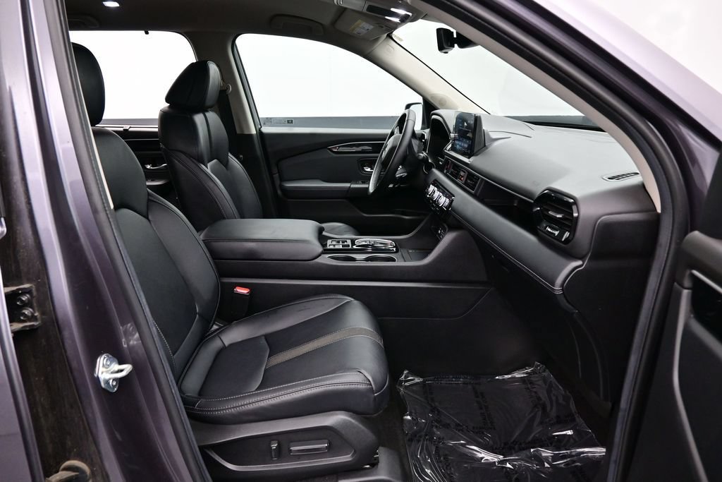 Used 2025 Honda Pilot EX-L image 36