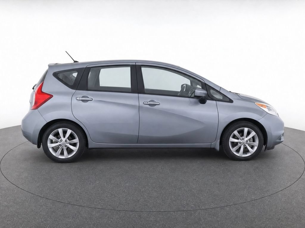 Used 2015 Nissan Versa Note w/ SL Tech Package FWD image 8