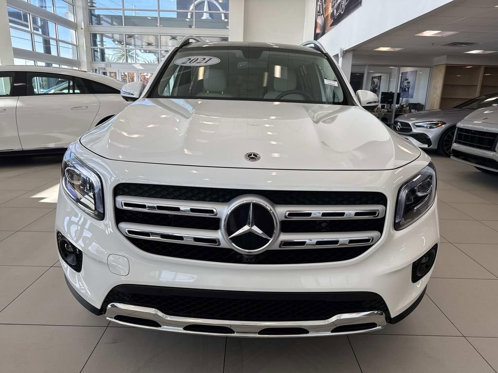 Used 2021 Mercedes-Benz GLB 250 image 2