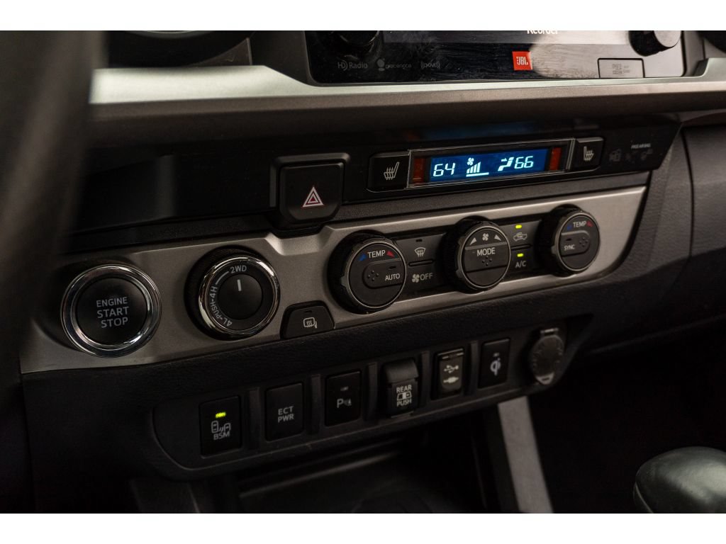 Used 2019 Toyota Tacoma Limited AWD/4WD image 24