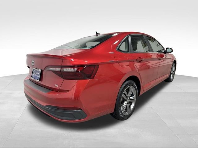 Certified 2022 Volkswagen Jetta SE image 7