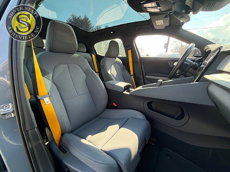 Used 2021 Polestar Polestar 2 w/ Performance Package image 16