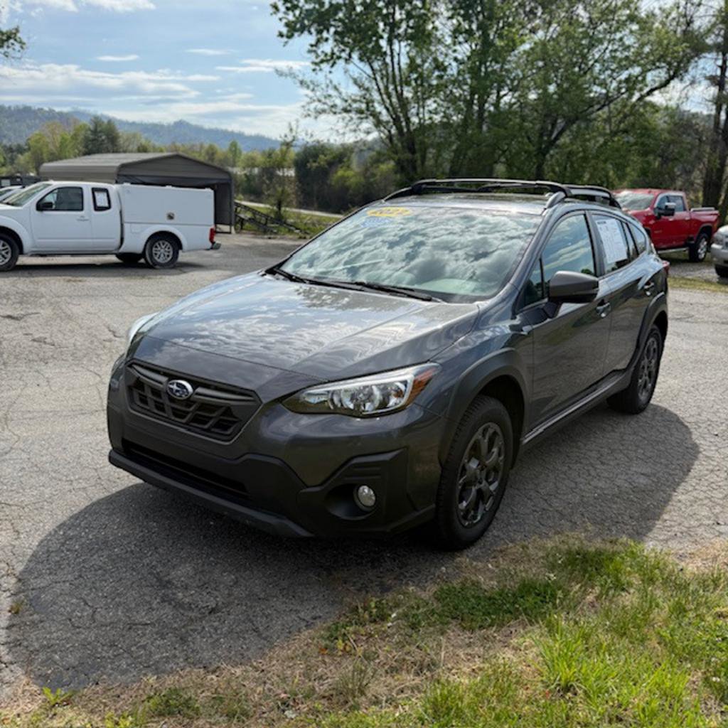 Used 2022 Subaru Crosstrek 2.5i Sport w/ Moonroof Package AWD/4WD image 3