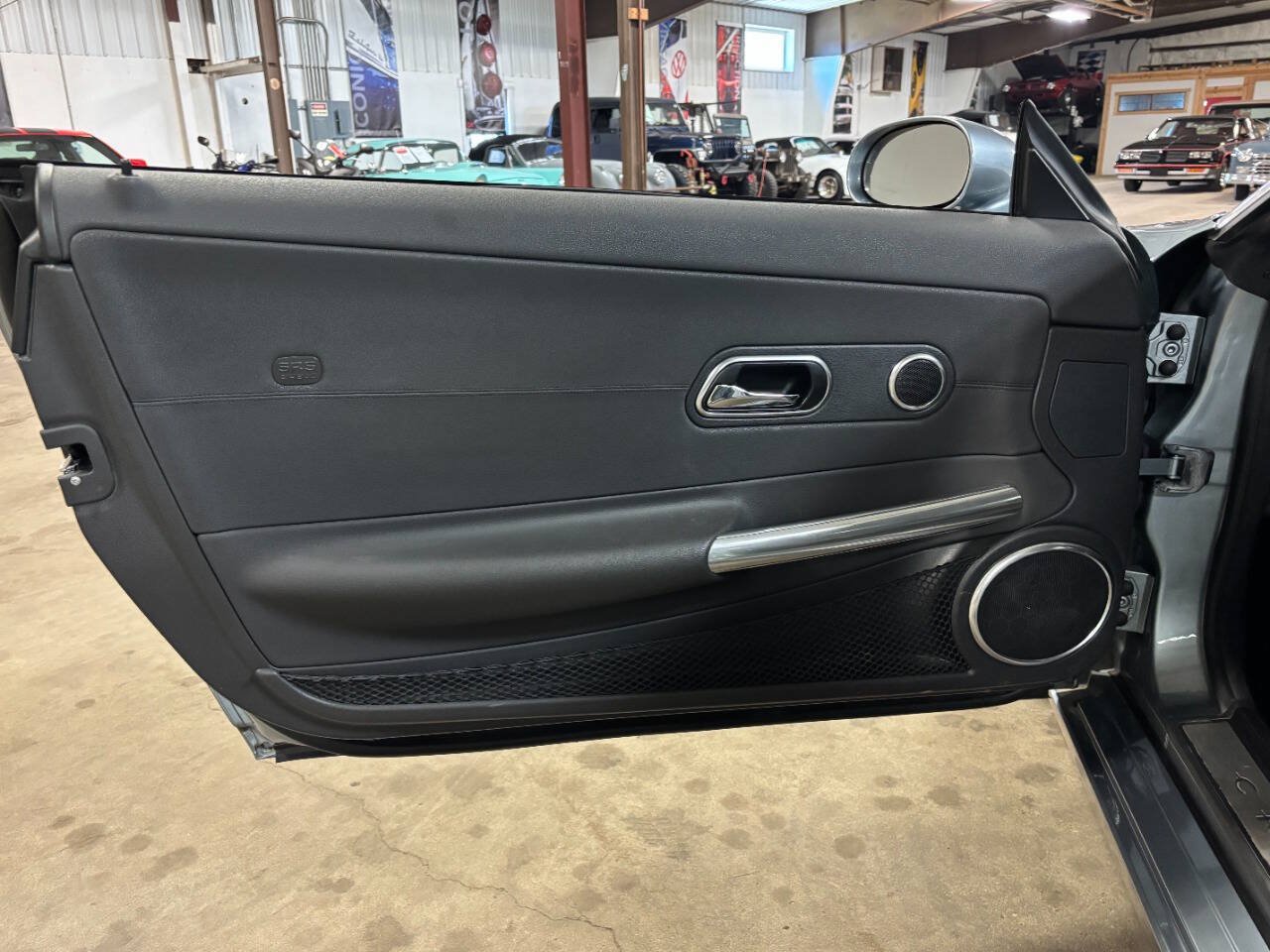 Used 2004 Chrysler Crossfire Coupe RWD image 27