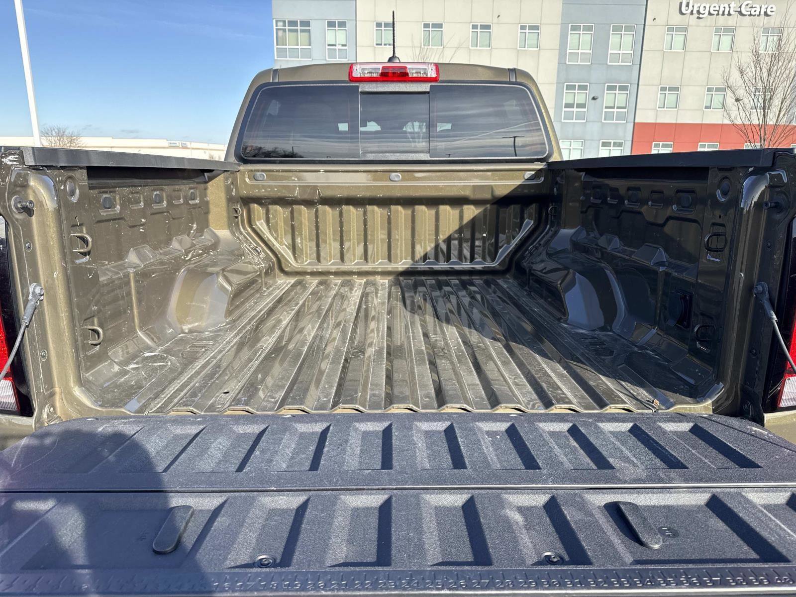 Used 2024 Chevrolet Colorado Z71 w/ Z71 Convenience Package 2 image 20