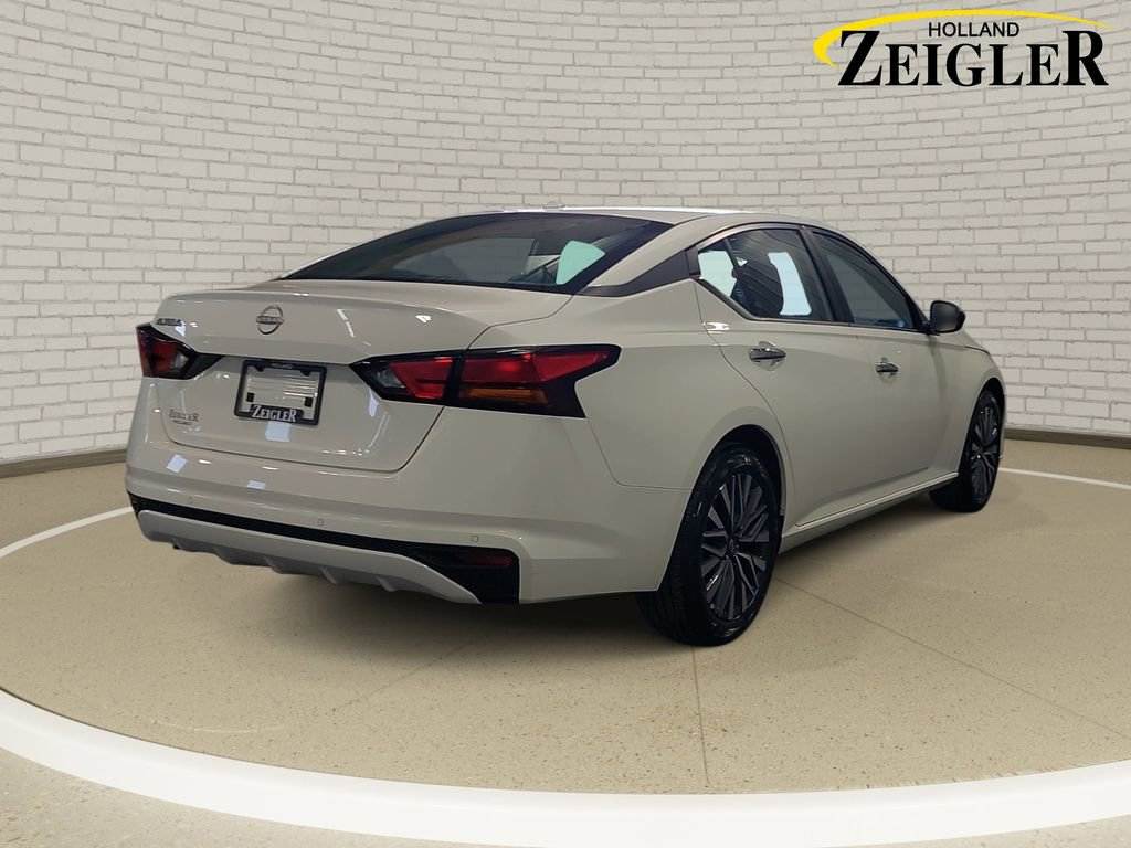 Certified 2025 Nissan Altima 2.5 SV FWD image 5
