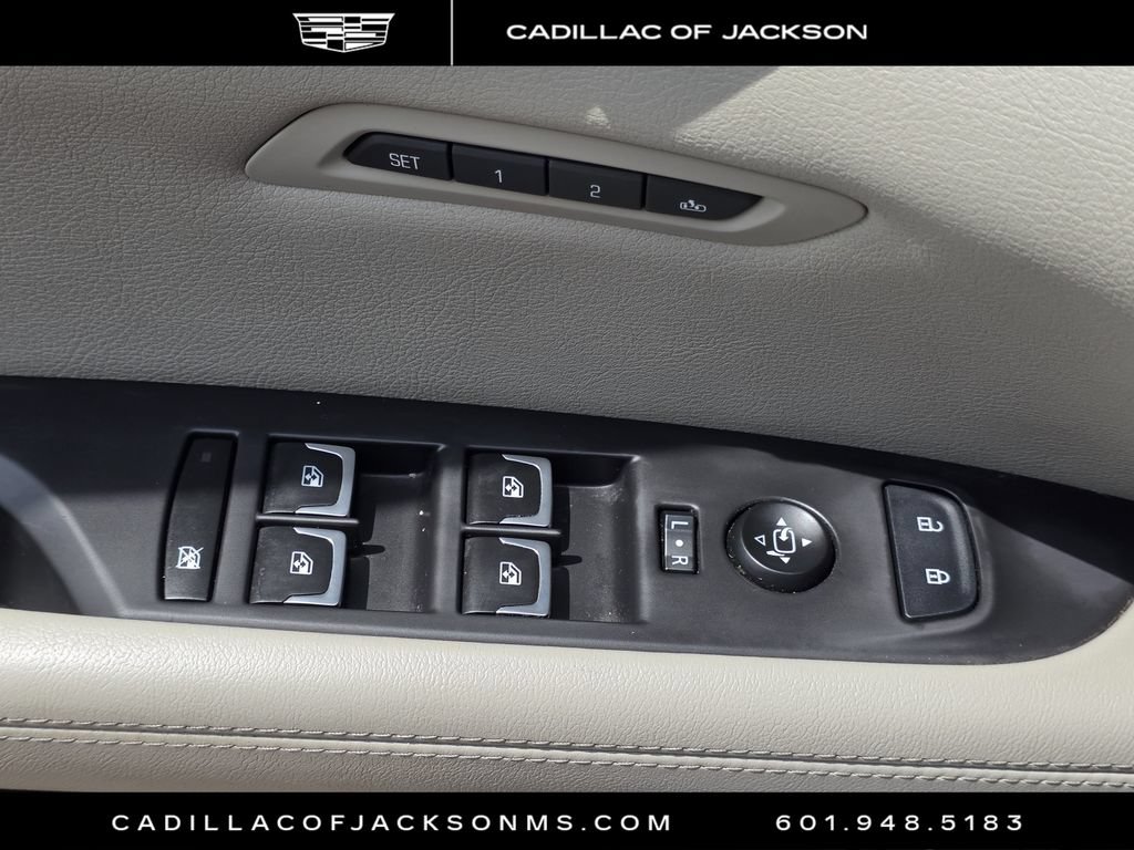 Used 2018 Cadillac CT6 Luxury w/ Active Chassis Package AWD/4WD image 23