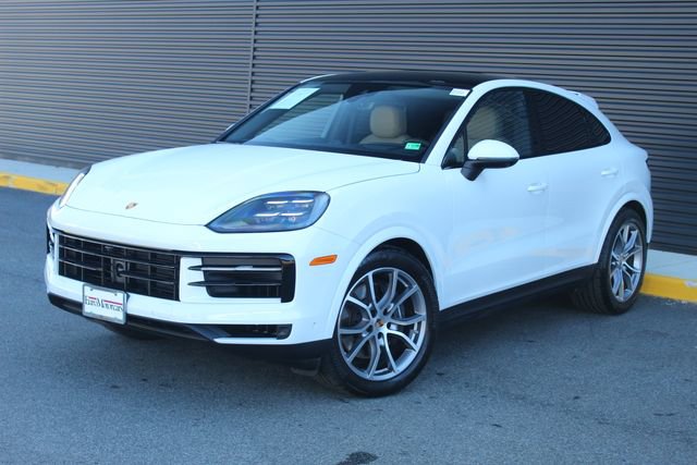 Certified 2025 Porsche Cayenne Coupe image 1