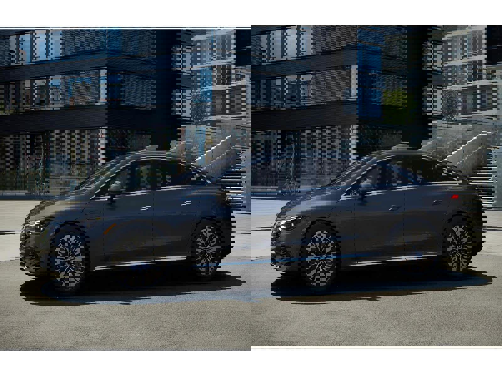 New 2026 Mercedes-Benz EQE 320 4MATIC Sedan image 35