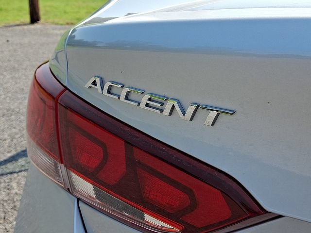 Used 2018 Hyundai Accent Limited FWD image 31