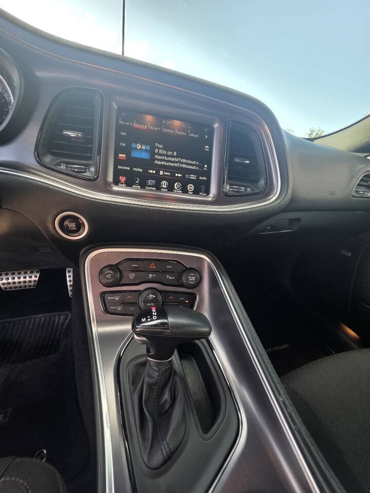 Used 2015 Dodge Challenger R/T Scat Pack RWD image 14