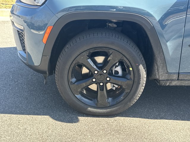 New 2026 Jeep Grand Cherokee Limited w/ Limited Altitude Package AWD/4WD image 13
