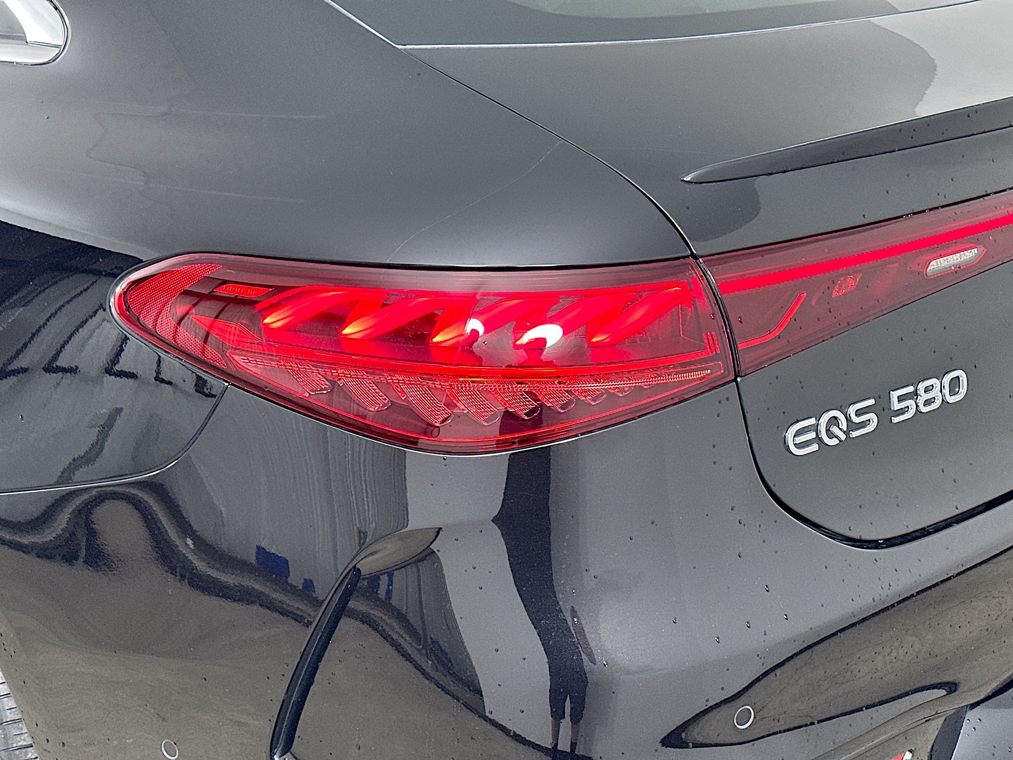 Certified 2023 Mercedes-Benz EQS 580 4MATIC Sedan w/ Exclusive Trim Package image 41