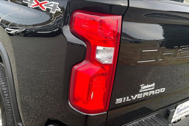 Used 2024 Chevrolet Silverado 2500 LTZ w/ LTZ Premium Package image 24