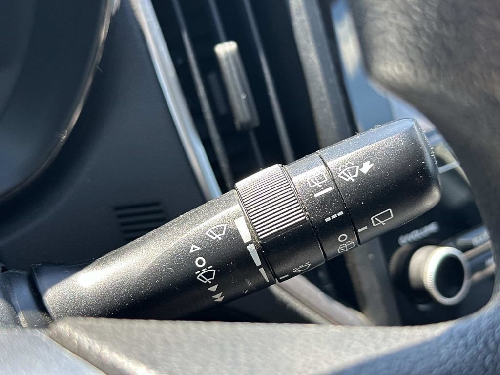 Used 2019 Subaru Crosstrek 2.0i AWD/4WD image 24