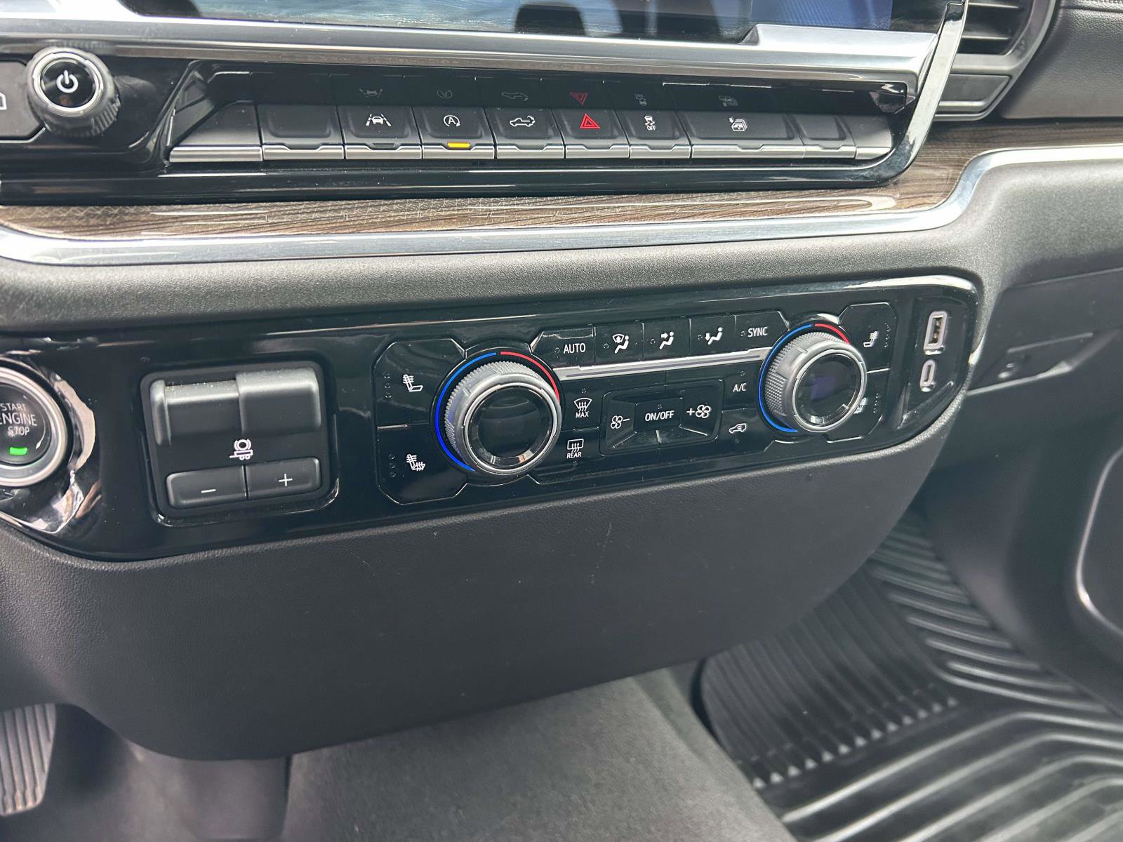 Used 2025 Chevrolet Silverado 1500 LT image 23