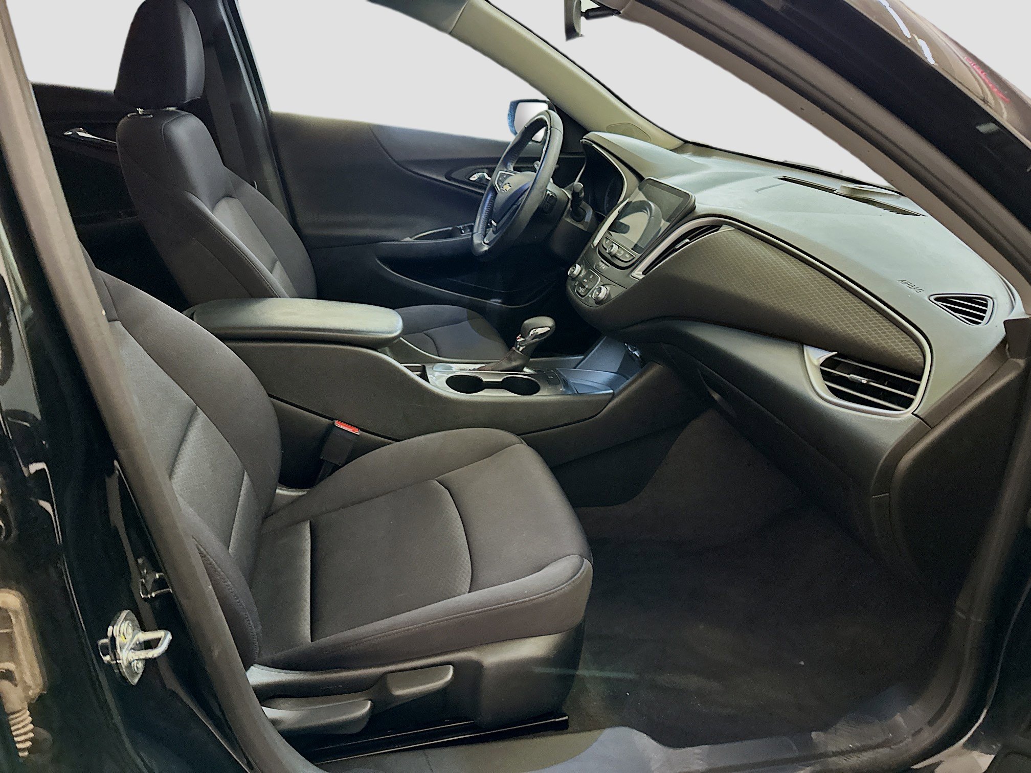 Used 2021 Chevrolet Malibu RS image 32