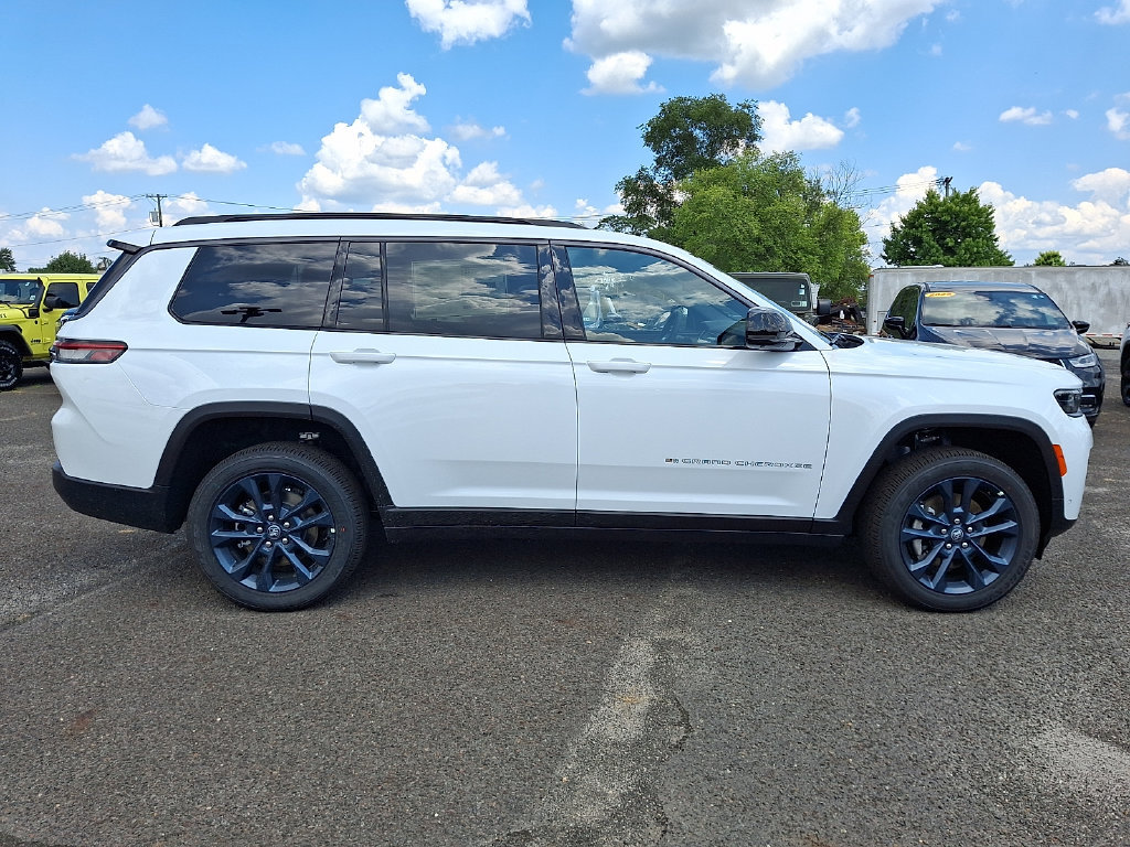 New 2026 Jeep Grand Cherokee L Limited AWD/4WD image 9