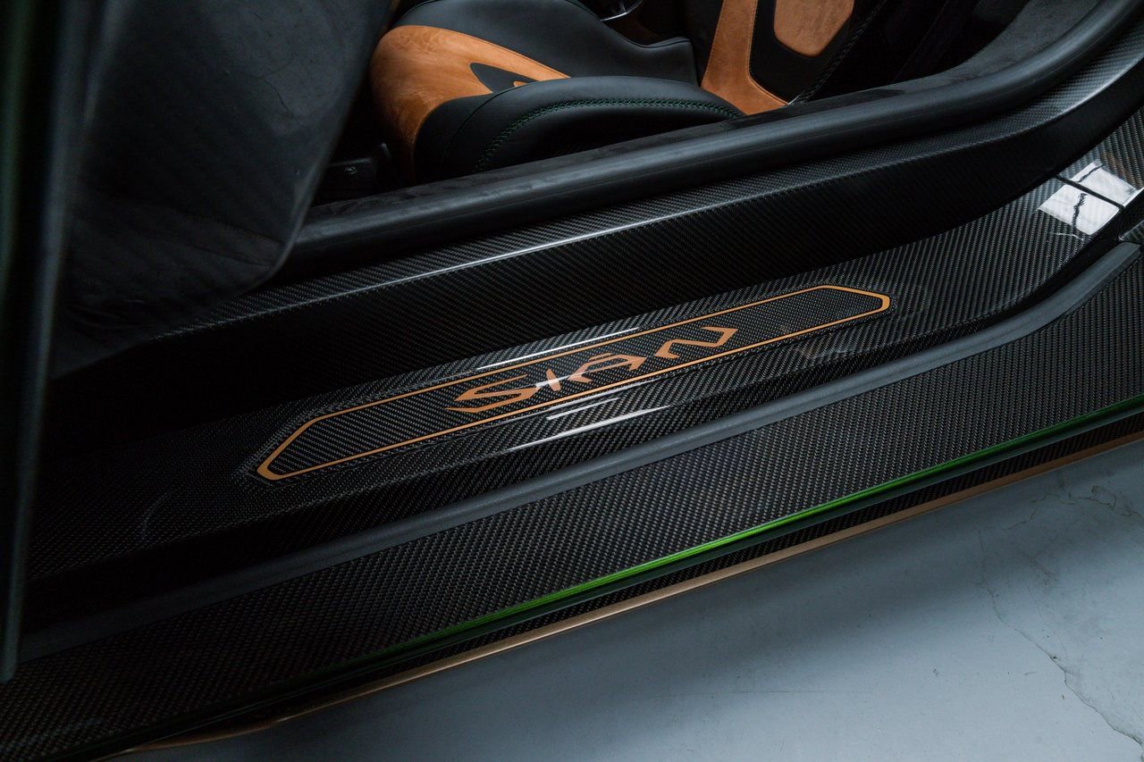 Used 2021 Lamborghini Sian Roadster AWD/4WD image 18