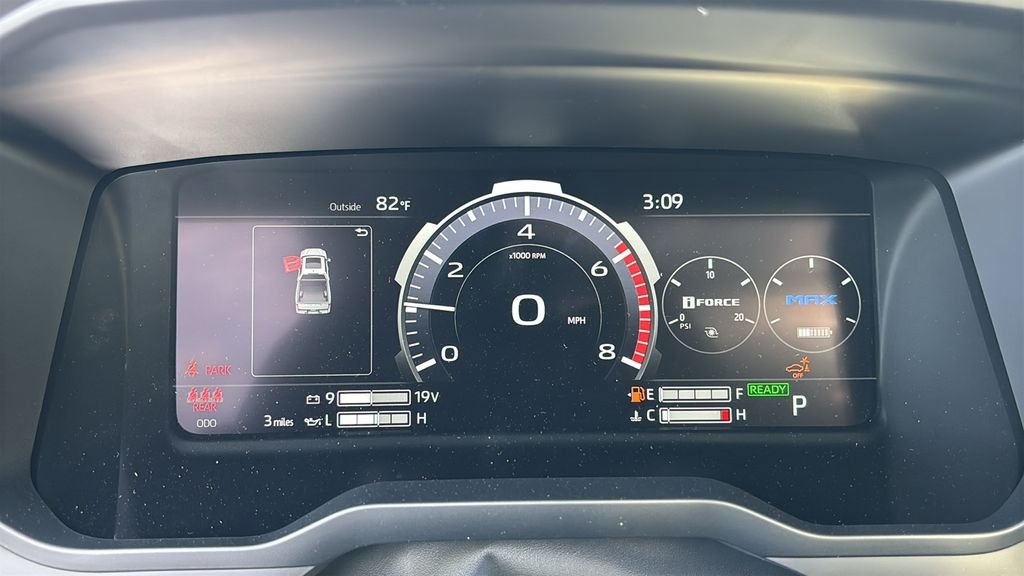 New 2026 Toyota Tundra Platinum AWD/4WD image 18