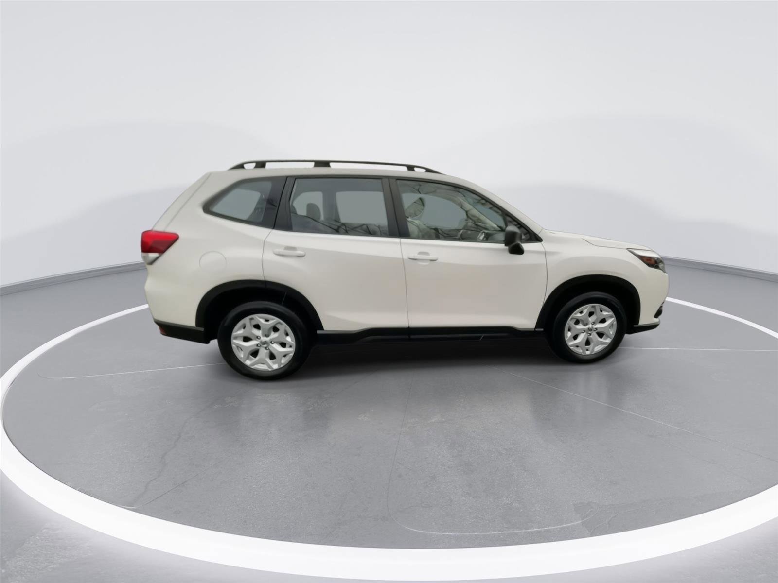 Used 2022 Subaru Forester 2.5i image 9