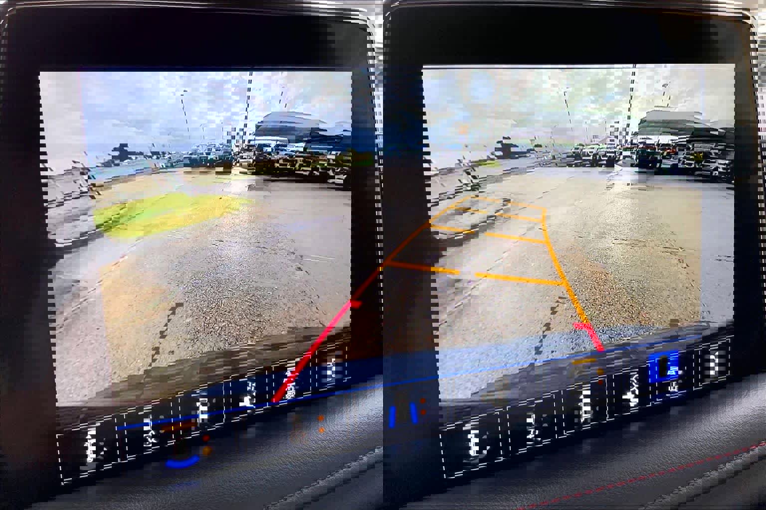 Used 2021 Chevrolet Tahoe RST w/ Luxury Package image 23