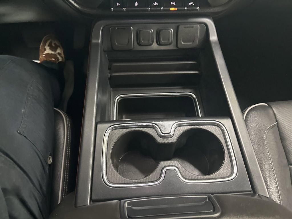 Used 2018 Chevrolet Silverado 1500 High Country image 44