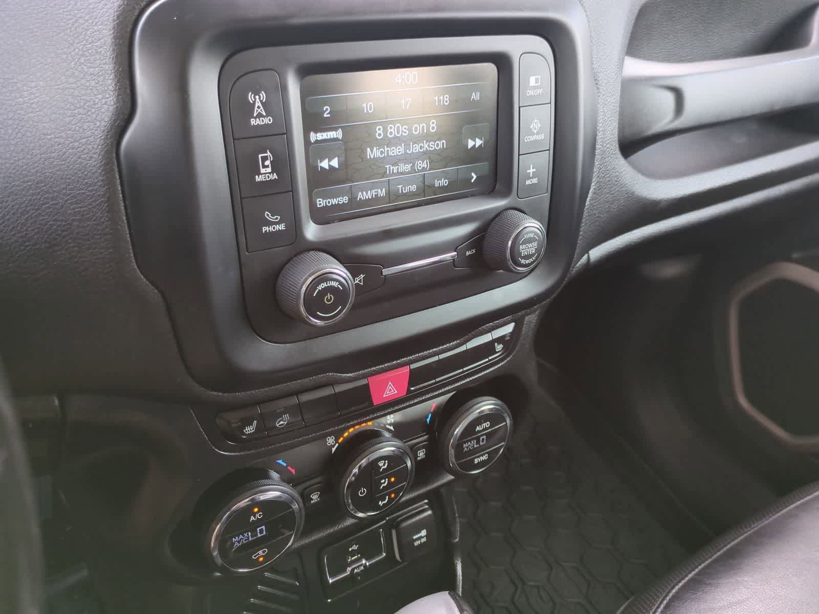 Used 2015 Jeep Renegade Limited FWD image 27