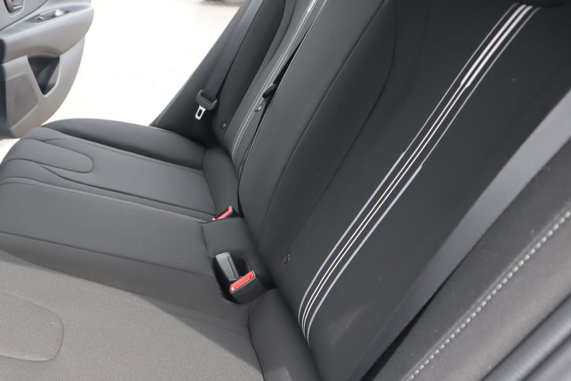New 2025 Hyundai Elantra Sport image 17