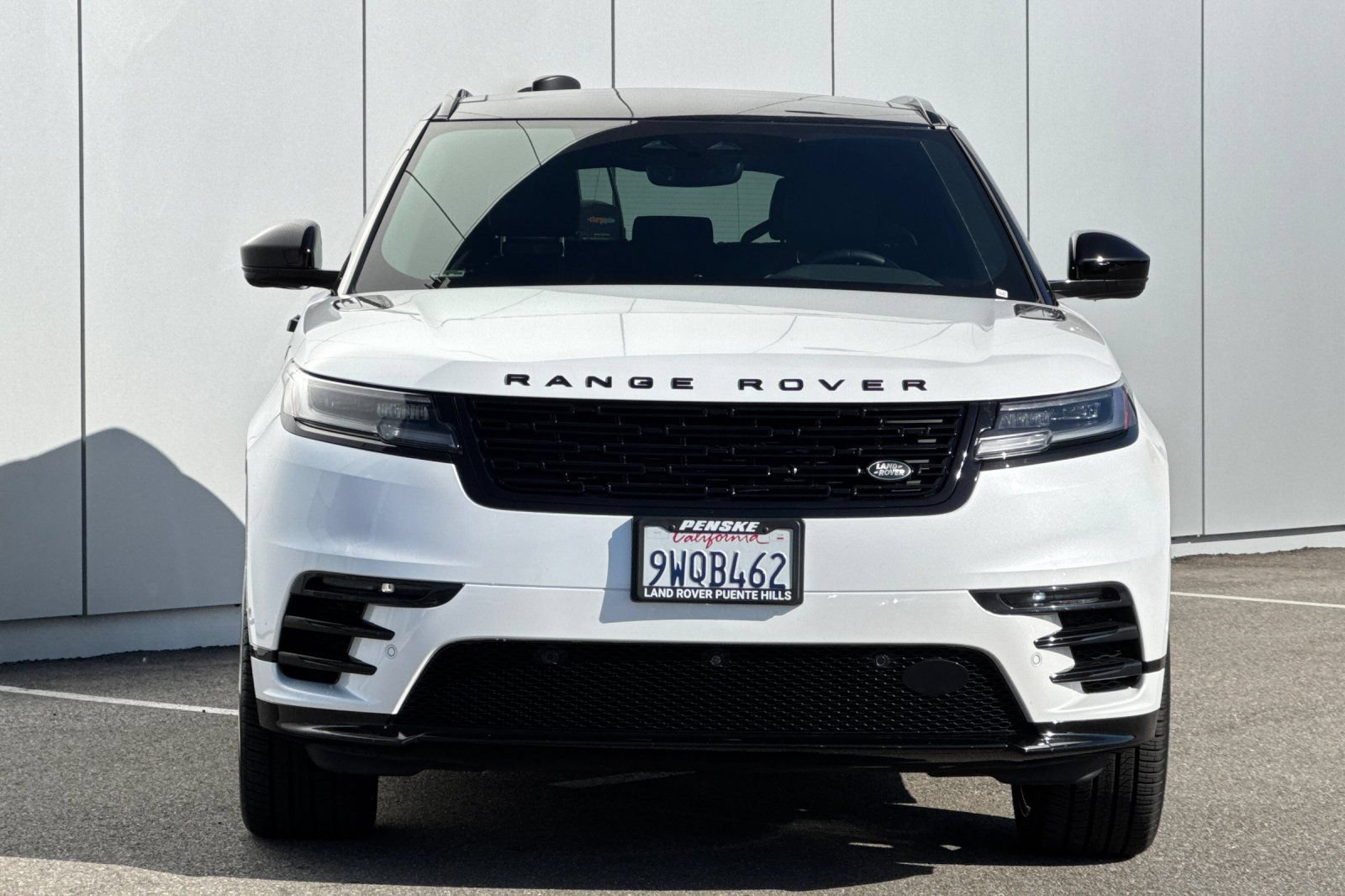 Certified 2026 Land Rover Range Rover Velar Dynamic SE AWD/4WD image 8