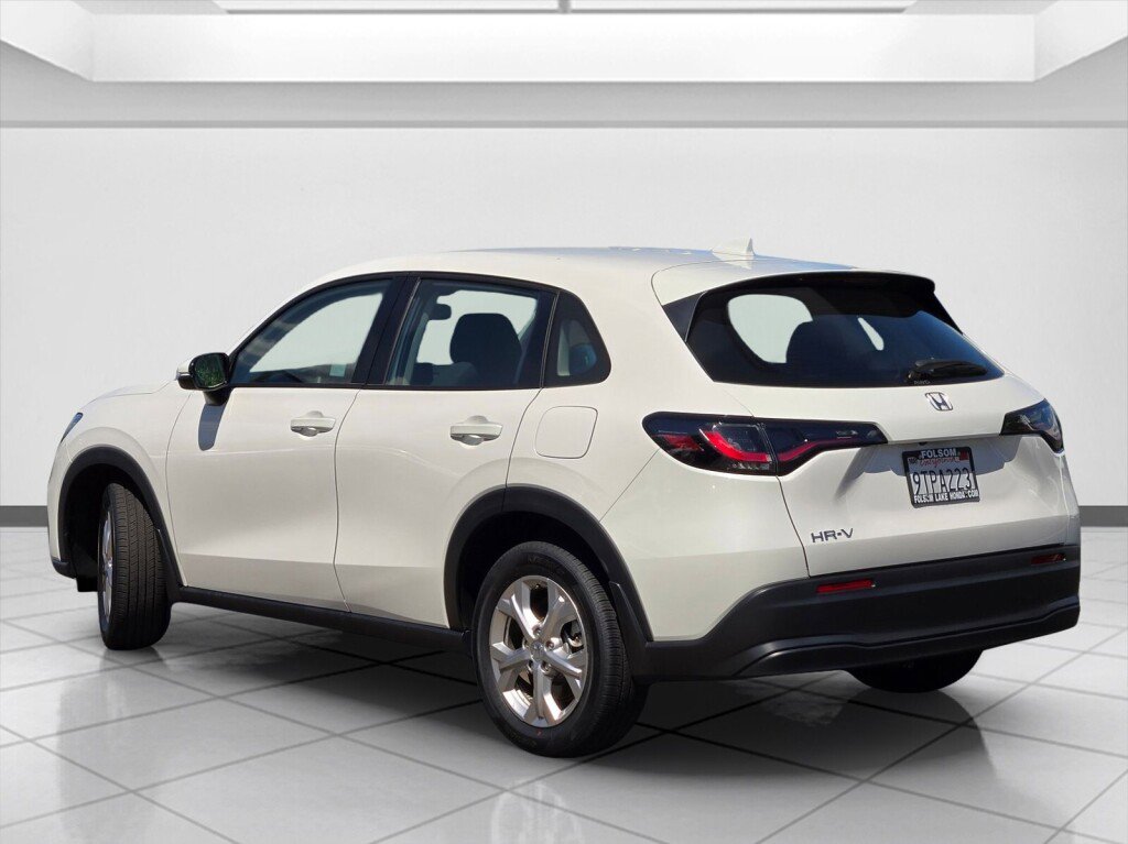 Certified 2025 Honda HR-V LX image 7