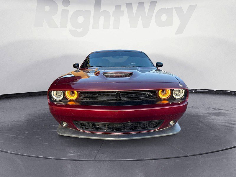 Used 2019 Dodge Challenger R/T w/ Driver Convenience Group RWD image 8