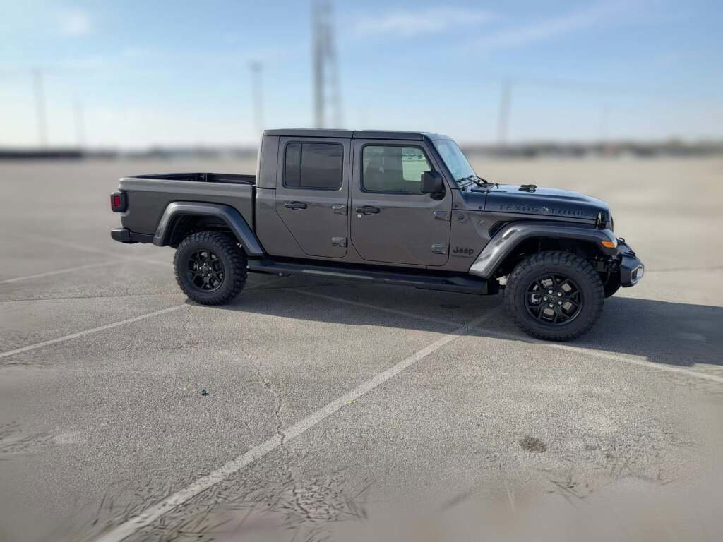 New 2026 Jeep Gladiator Sport image 15