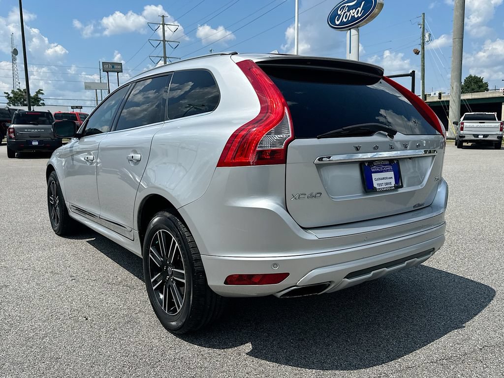 Used 2017 Volvo XC60 T5 Dynamic w/ Preferred Option Package FWD image 6