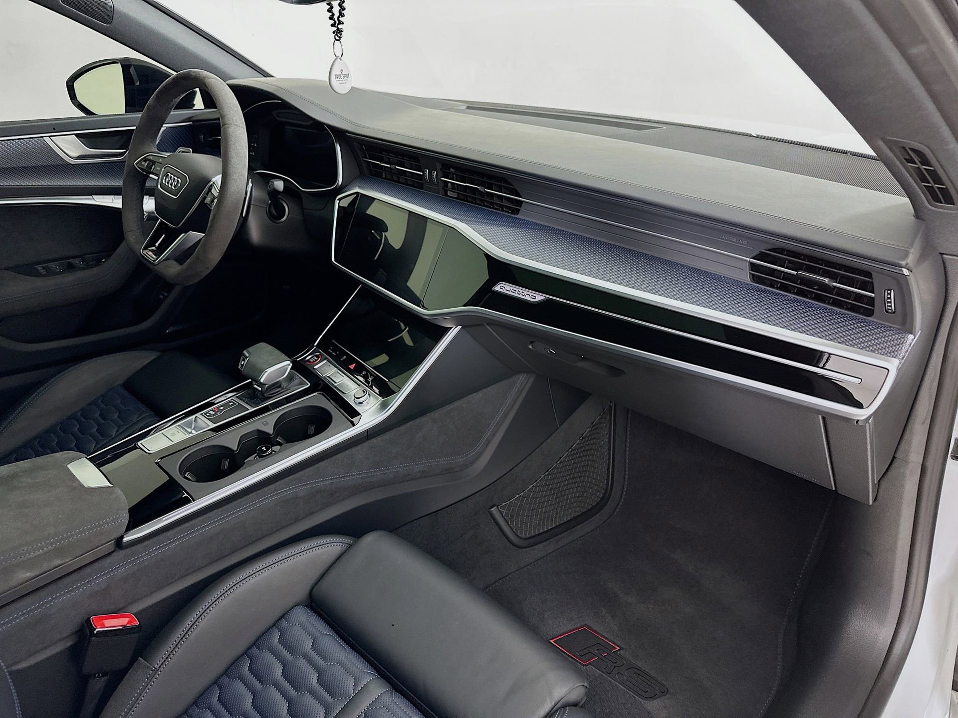 Used 2024 Audi RS 7 Performance image 32