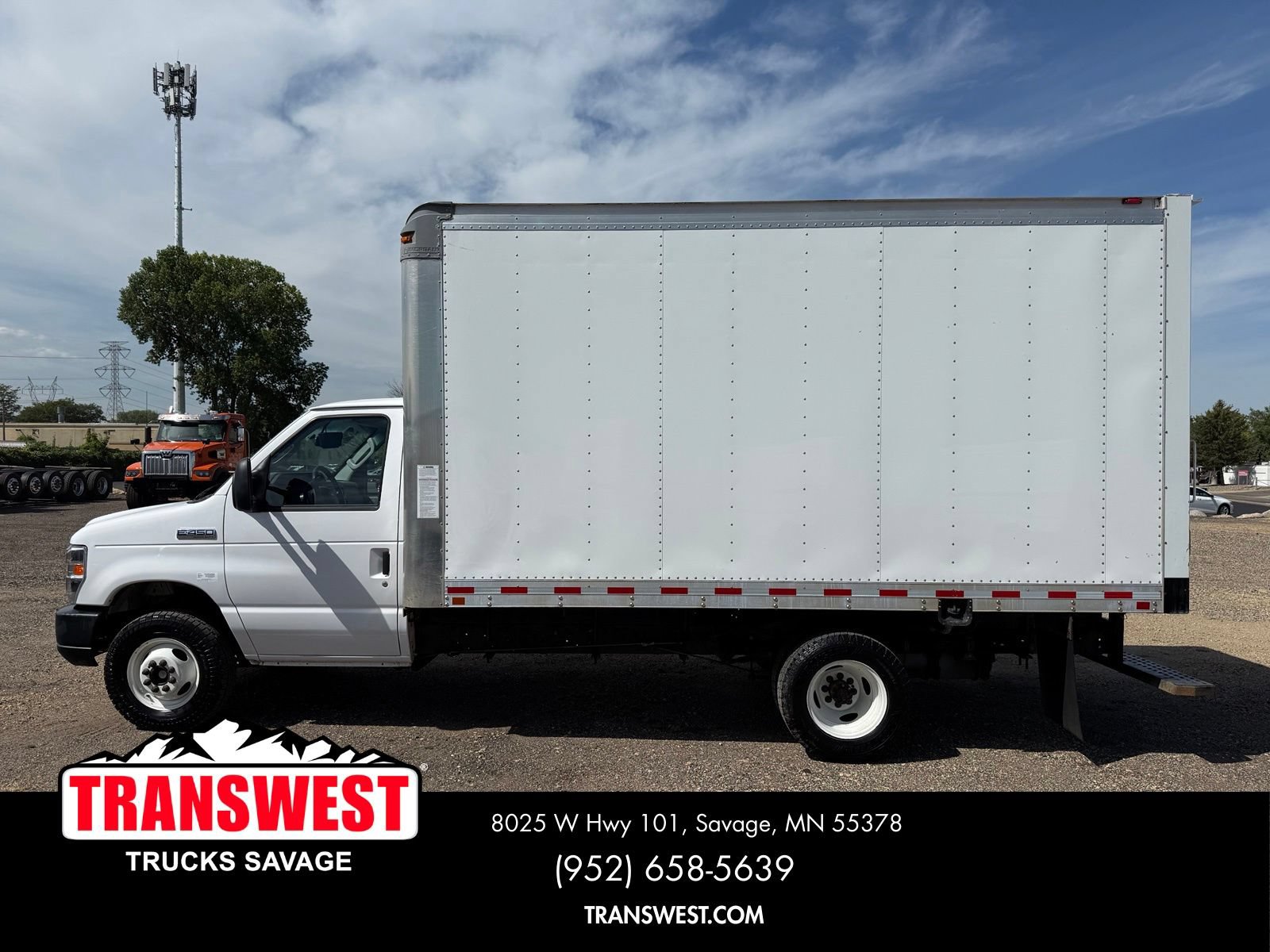Used 2019 Ford E-450 and Econoline 450 Super Duty w/ Power Windows & Locks Group RWD image 2