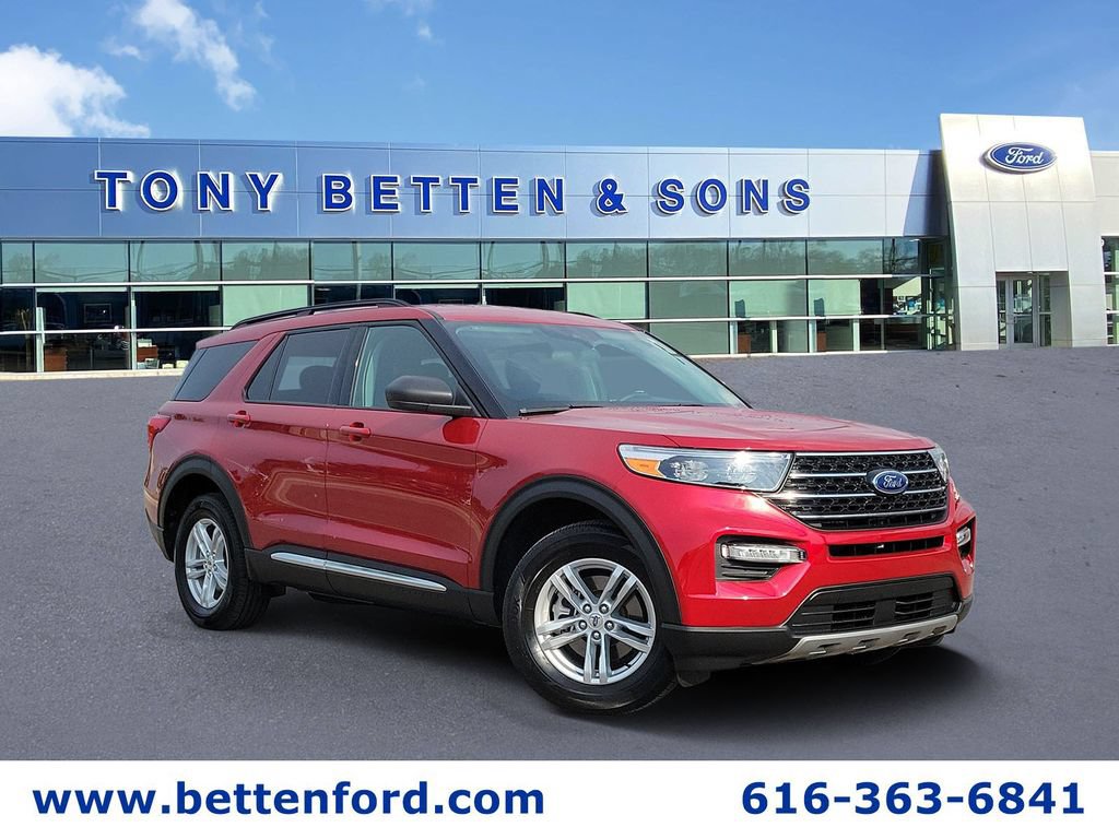 Used 2024 Ford Explorer XLT w/ Equipment Group 202A AWD/4WD image 1